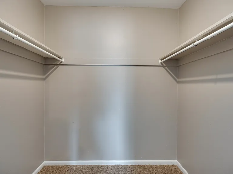 Imperial Continental Court Apartments — Photo 12