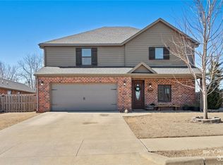 600 Hawthorn Way, Centerton, AR 72719