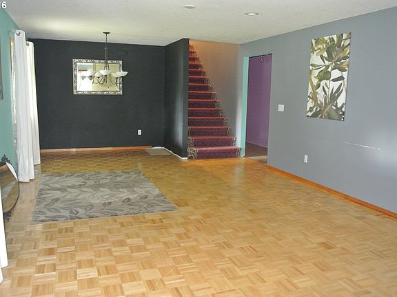 4th image of 7903 SE Sunnyside Dr