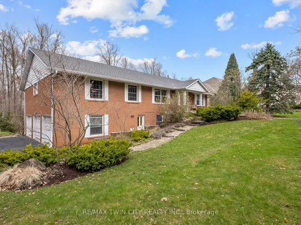 36 Maple Hill Dr, Kitchener, ON N2M 2R8