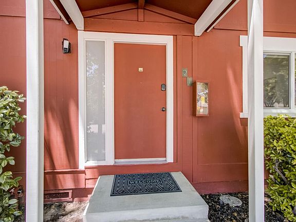 4th image of 532 Tyrella Ave APT 21
