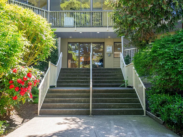 8040 Blundell Rd — Photo 32