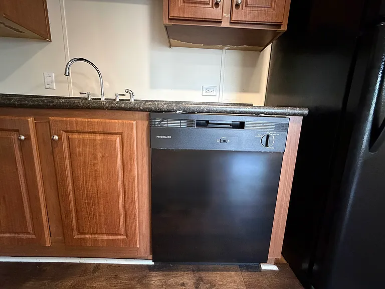 709 N Collins Fwy #129 — Photo 4