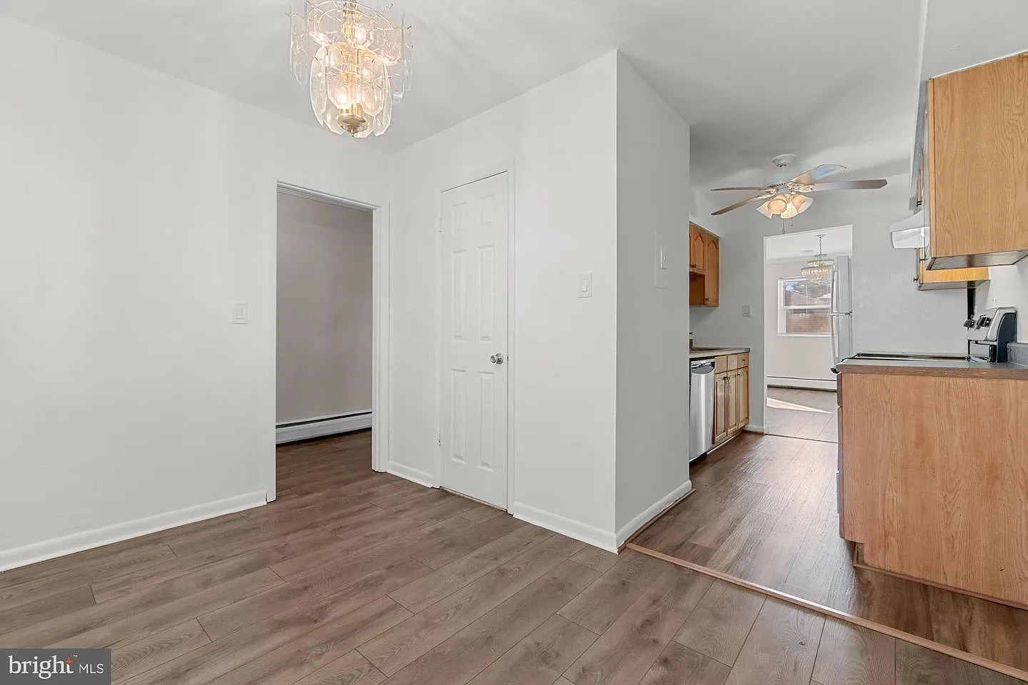 4 bed, 3.5 bath, 1926 sqft, $2,995 — Photo 4