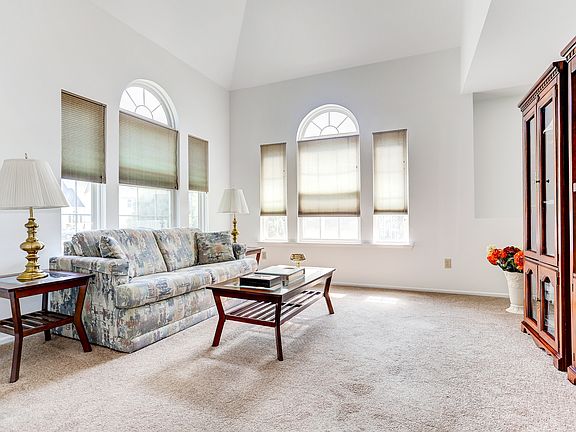 5th image of 2706 Jockey Hollow Dr