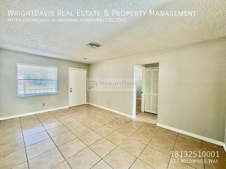 627 Wildwood Way — Photo 4