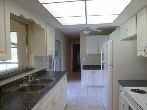 2nd image of 450 Sunnyside Dr