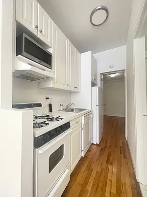 Rented by Corcoran | media 4