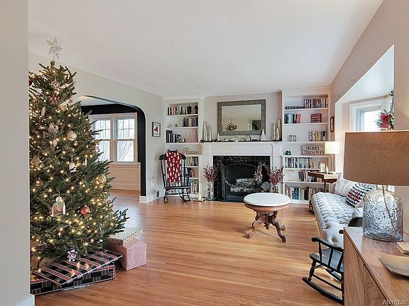5th image of 76 Burroughs Dr