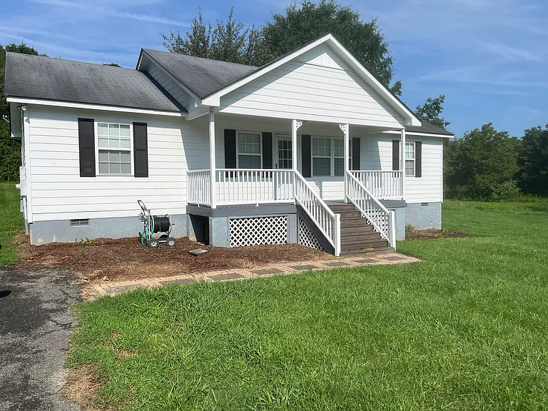 117 Earney Rd — Photo 1
