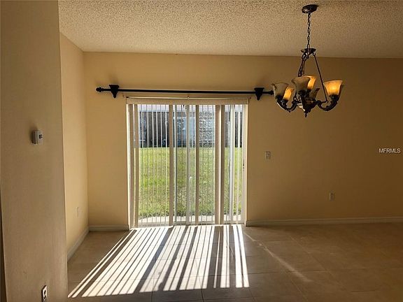 4th image of 420 Spike Ct