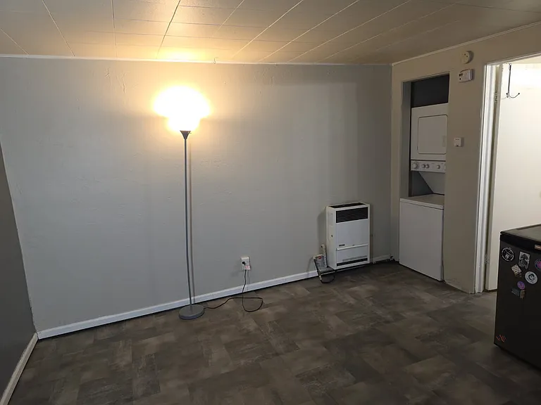 1437 Ingalls St #B — Photo 7