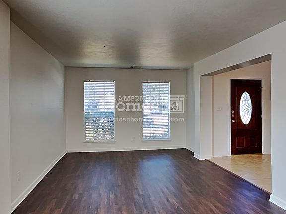 3rd image of 9214 Rosewell Ct