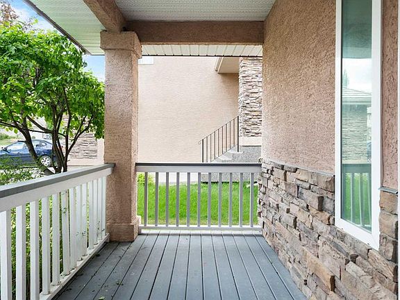 4th image of 79 Royal Crest Way NW