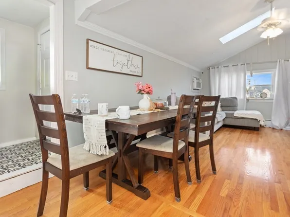 14 Bay Rd, Revere, MA 02151