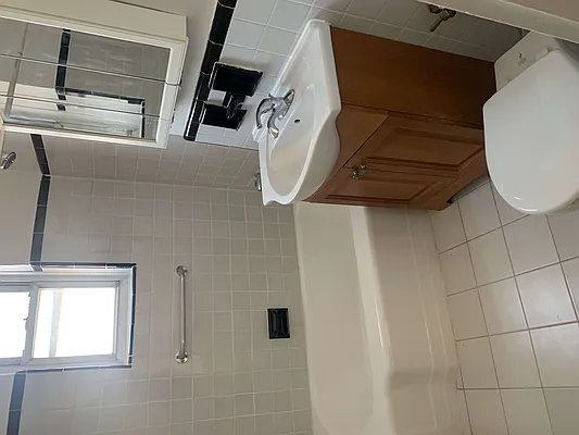 Rented by Contact Realty | media 3