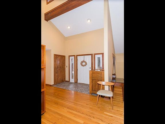 3rd image of 7627 Almaden Ct