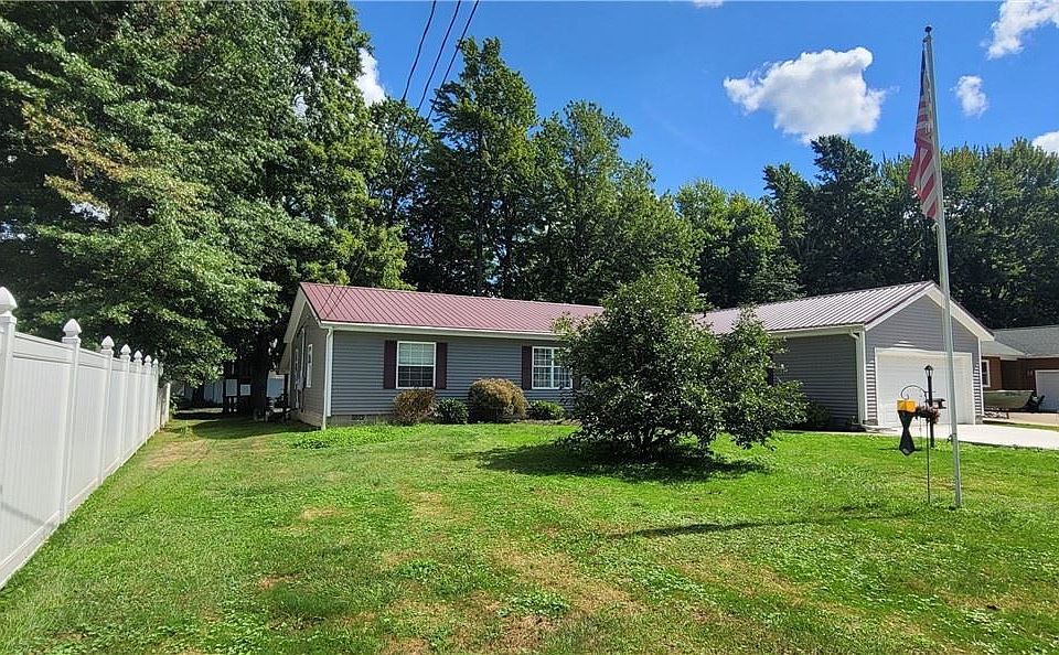 1st image of 2104 Pleasantview Ave