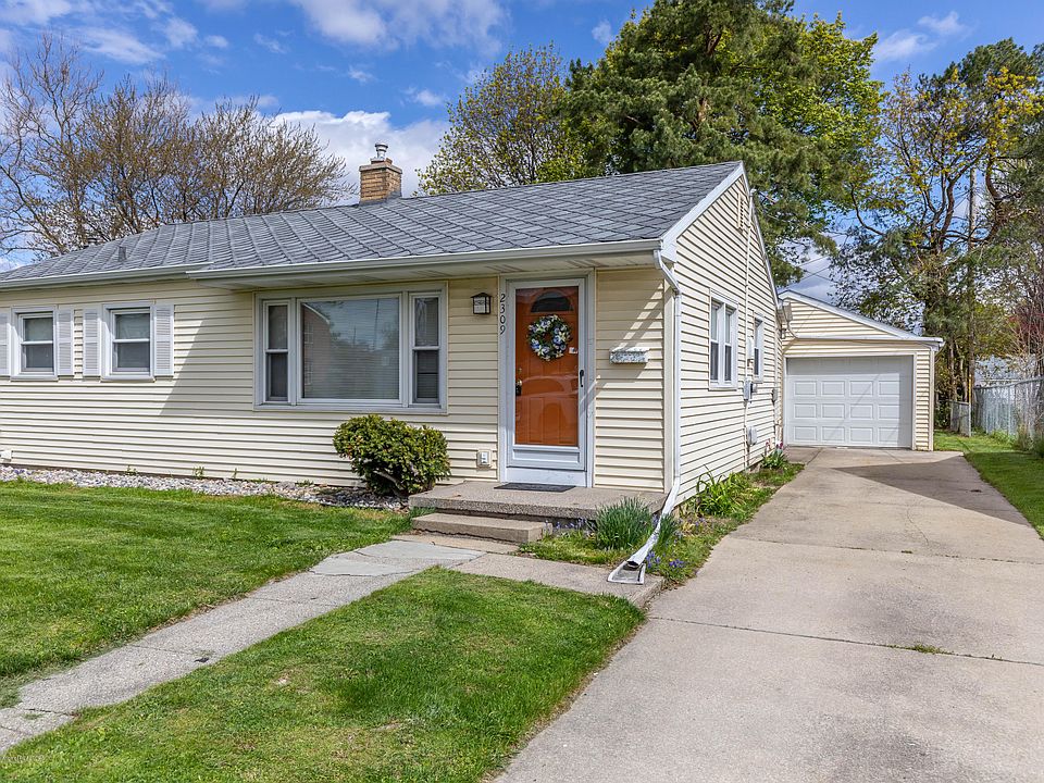 1st image of 2309 Marguerite Ave