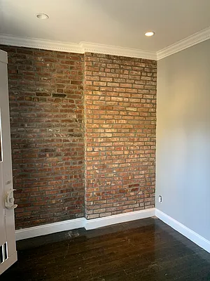 Rented by Trion Real Estate Management | media 10