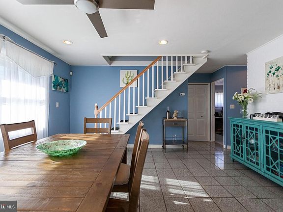 4th image of 66 Nearwood Ln