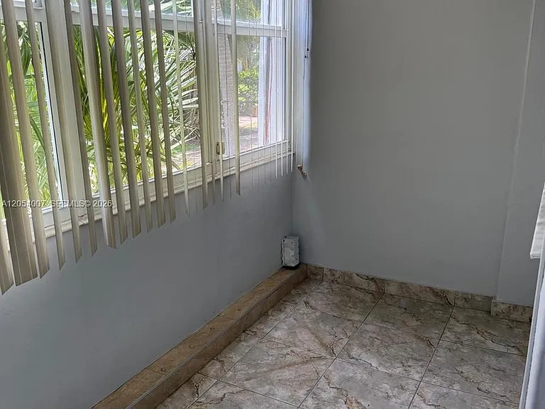 1333 E Hallandale Beach Blvd #115 — Photo 8