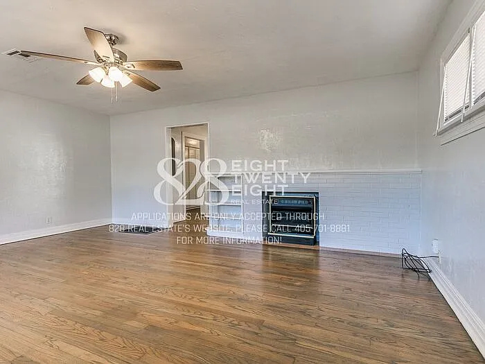 930 Miller Ave — Photo 13