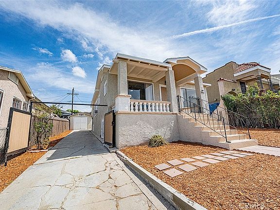 3rd image of 2811 Winter St