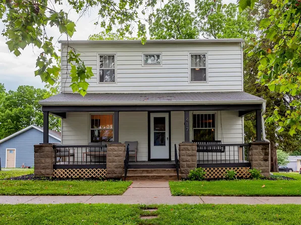 417 S 2nd St, Winterset, IA 50273