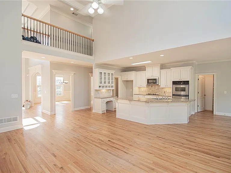4012 Erin Dr — Photo 16