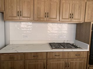 7133 W Wright Ter, Niles, IL 60714