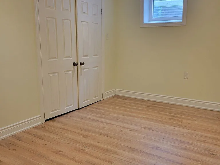 42 Ambleside Cres #LOWER — Photo 14