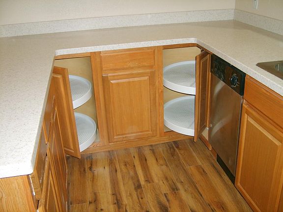 Kitchen with dishwasher