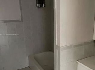 1424 SW 124th Pl, Miami, FL 33184