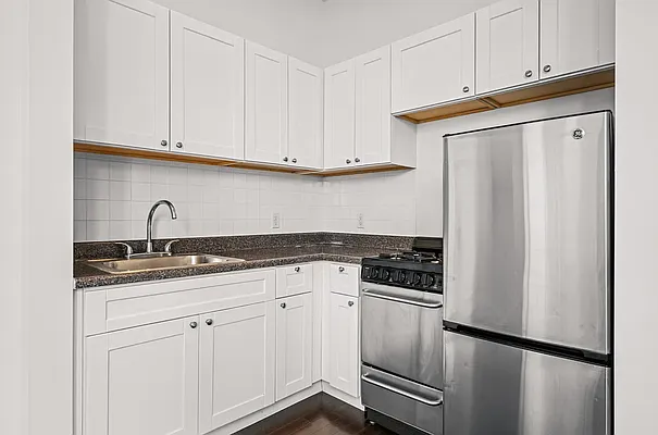 Rented by REAL New York | media 3