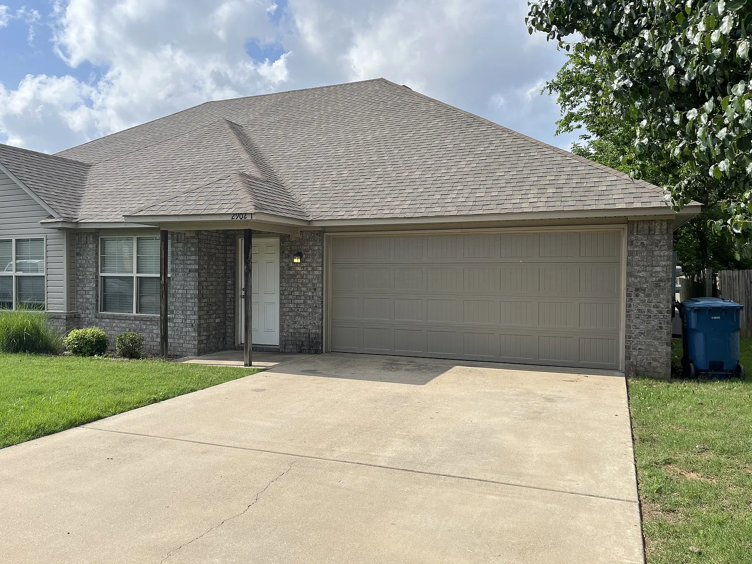 2902 SW Deerfield Blvd - 1 — Photo 1