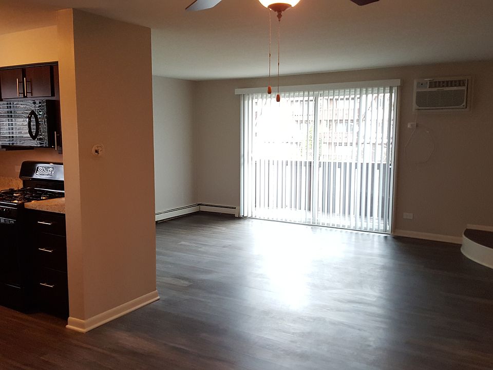 1st image of 6722 Lakeshore Dr APT 3