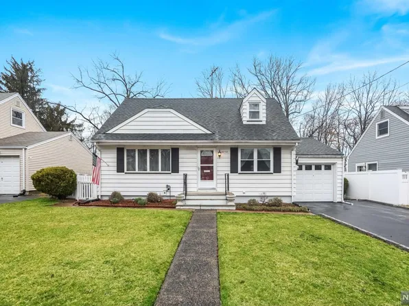 32-07 Southern Dr, Fair Lawn, NJ 07410