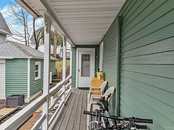 2nd image of 1408 Henry Ave #1