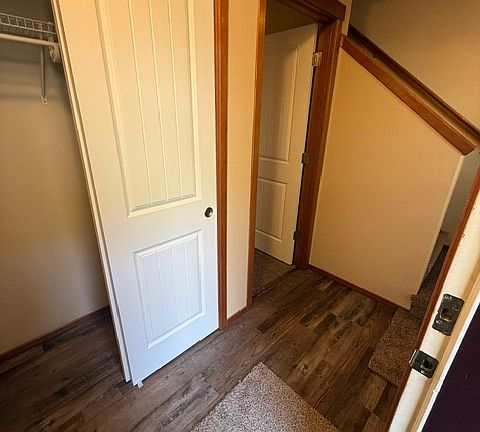 2nd image of 4 SW Boundary St APT 3