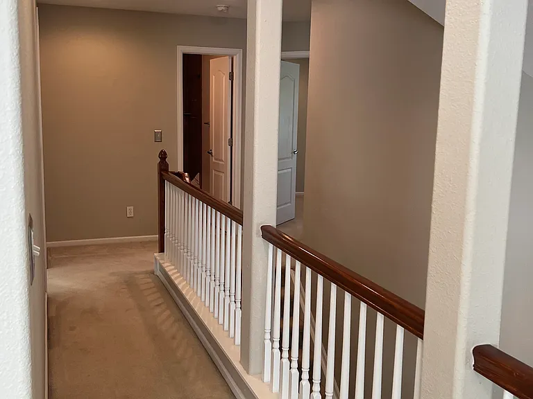15970 Hedgeway Dr — Photo 25