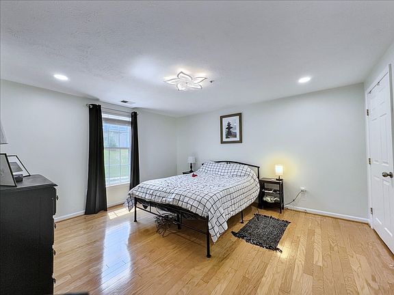 3rd image of 3215 Katewood Ct #2