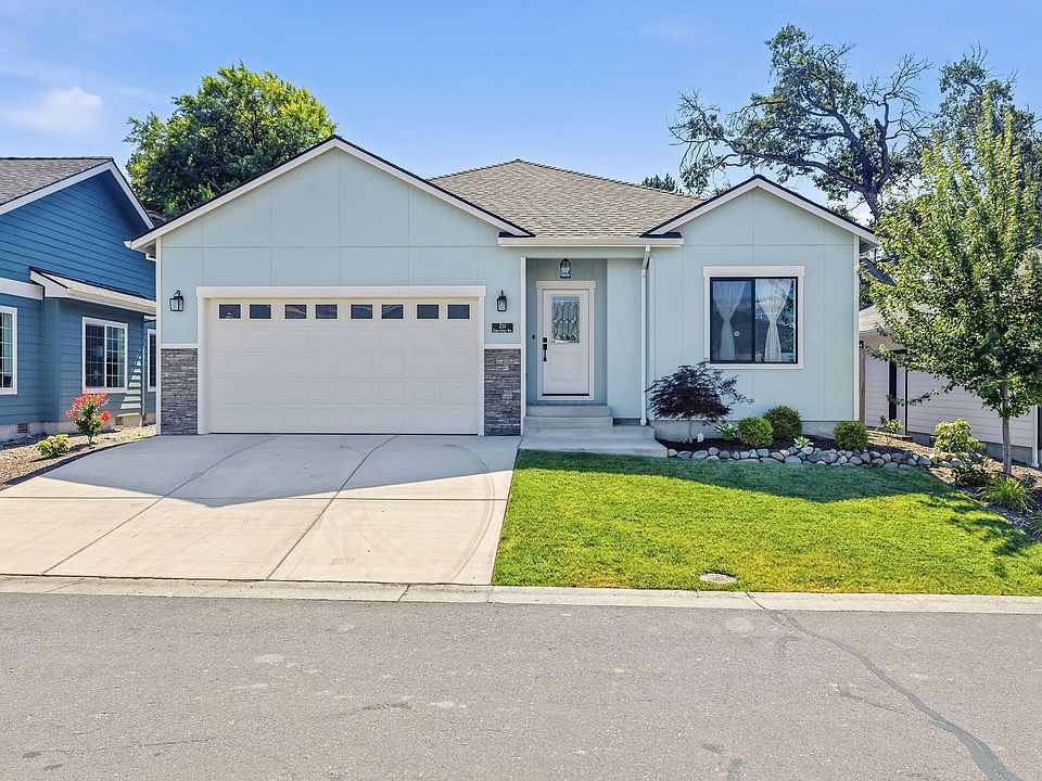 1st image of 211 Christopher Way