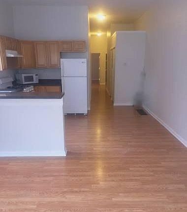 4th image of 828 McKean St