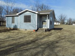 224 E 3rd St, Holdenville, OK 74848