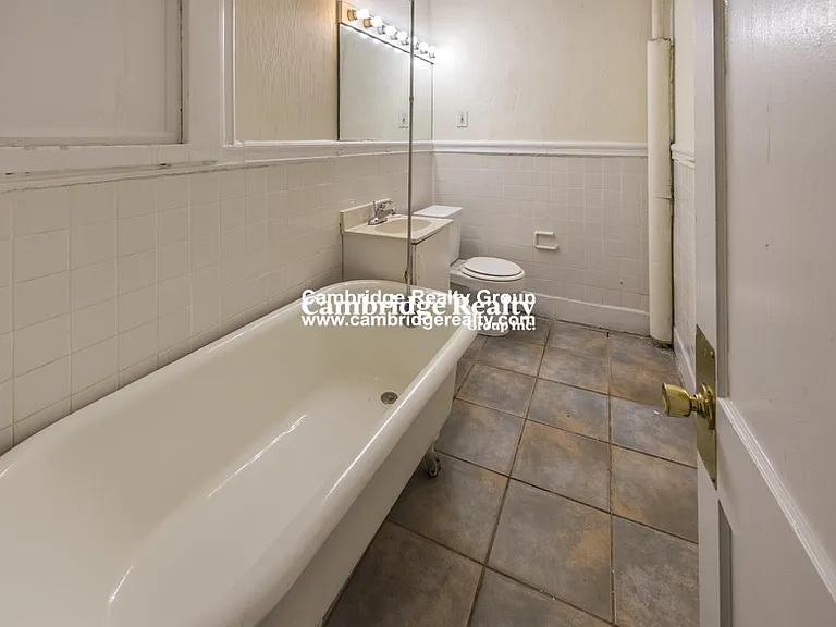 518 Gardner St S #3T — Photo 10