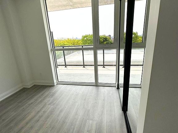 4th image of 2369 Danforth Ave #616