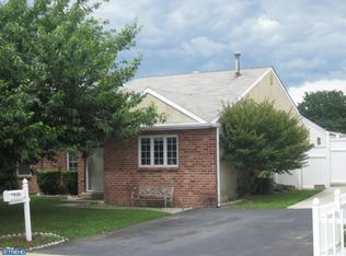 305 Essington Ave, Essington, PA 19029