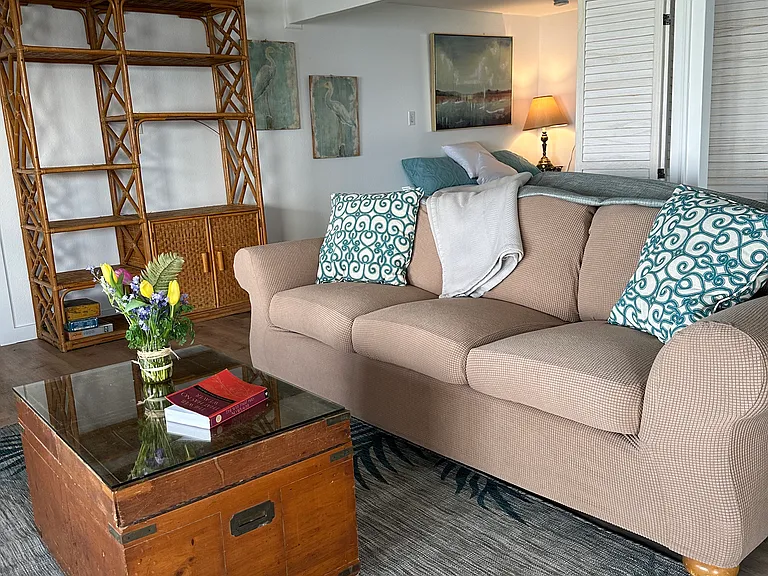 201 Victoria Loop — Photo 4
