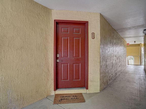 3rd image of 457 Vista Isles Drive #2121